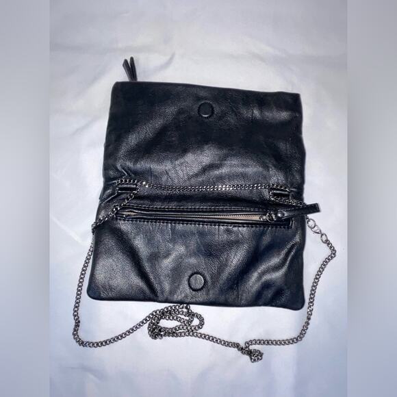 GAP FAUX BLACK LEATHER BOW EXPANDABLE MAGNETIC CLUTCH PURSE CHAIN STRAP - Picture 5 of 11